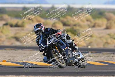media/Nov-06-2023-Moto Forza (Mon) [[ce023d0744]]/3-Intermediate Group/Session 5 (Turn 4)/
